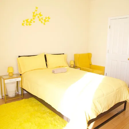 Brightonbeach2-Room W Beach & Balcony